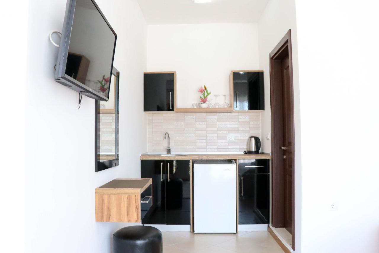 B&B Lovac Hasa 2 อุลซิน ภายนอก รูปภาพ