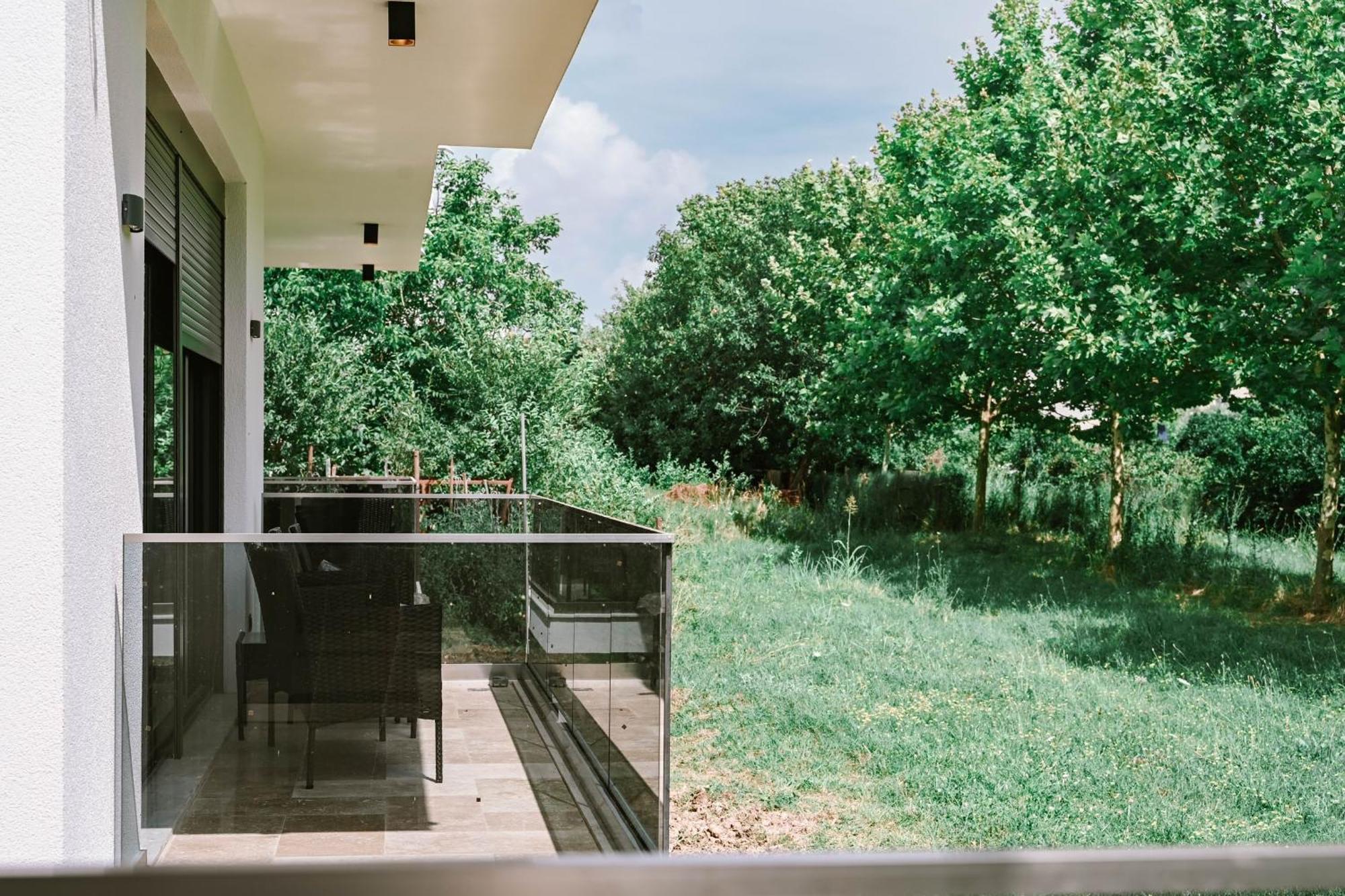 B&B Lovac Hasa 2 อุลซิน ภายนอก รูปภาพ