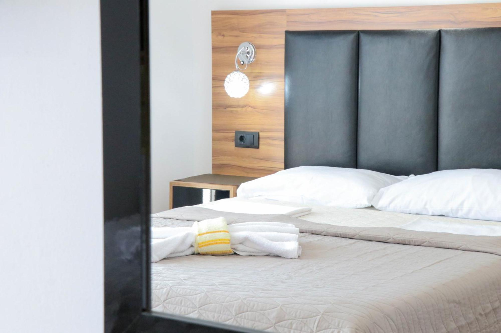 B&B Lovac Hasa 2 อุลซิน ห้อง รูปภาพ
